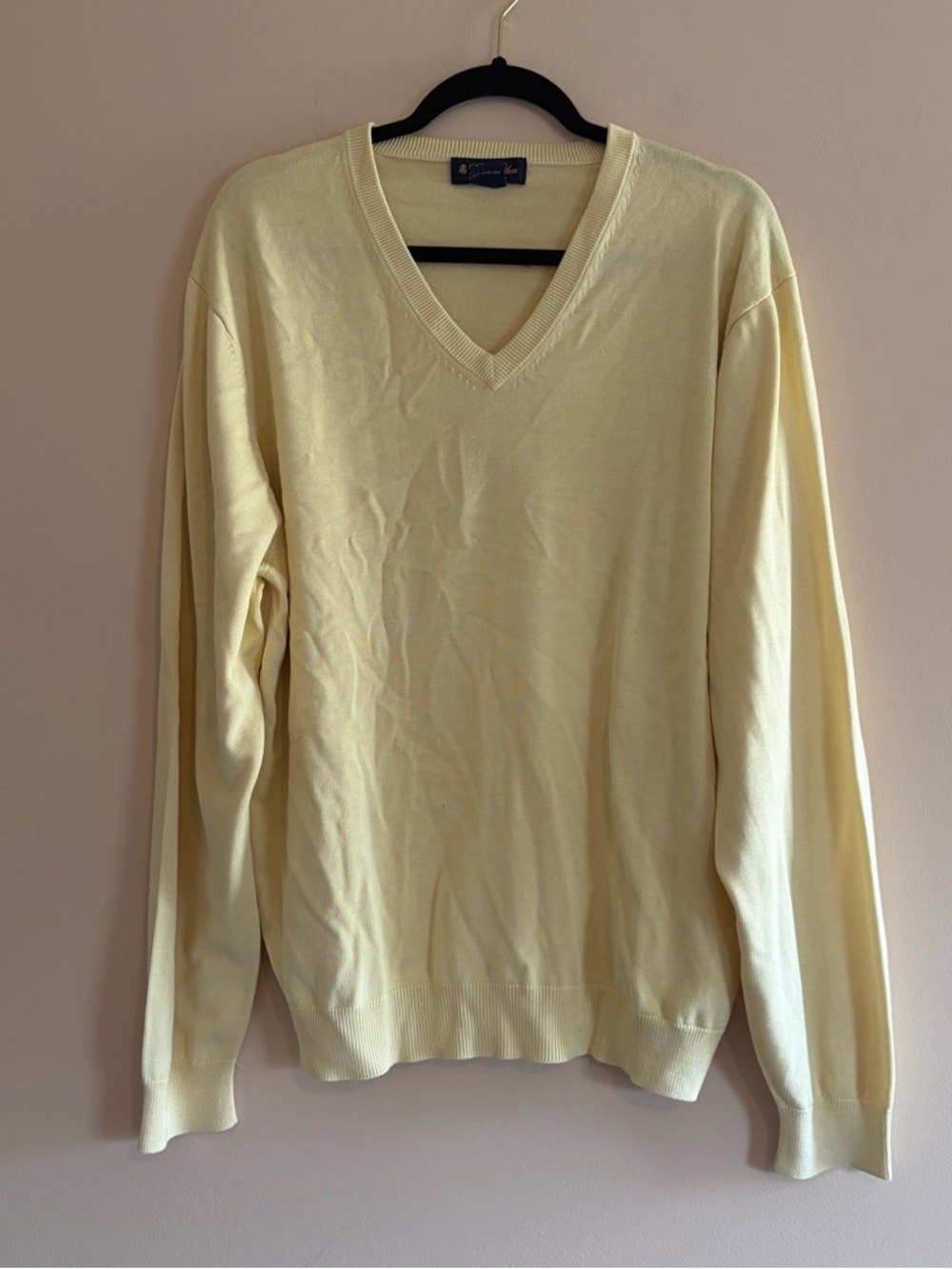 Brooks brothers  V-Neck Lightweight Sweater in Pale Yellow silk